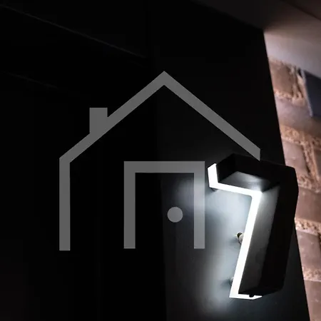 Verso 47 Apartment *
